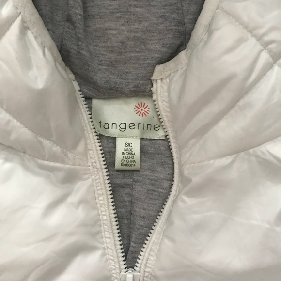 Hooded White Puffer Vest Sz Small - Picture 2 of 7